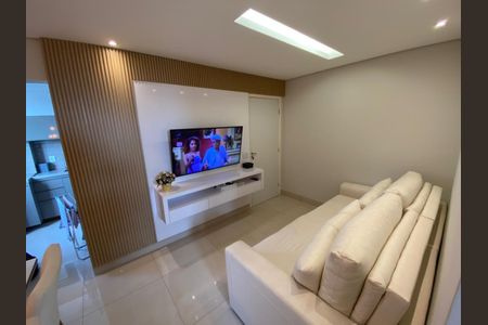 Sala de apartamento à venda com 2 quartos, 47m² em Lúcio de Abreu, Contagem