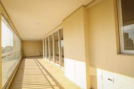 Varanda de apartamento para alugar com 3 quartos, 177m² em Jardim Colombo, São Paulo