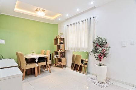 Sala de casa de condomínio para alugar com 2 quartos, 100m² em Vila Pereira Cerca, São Paulo