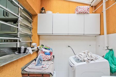 Casa de condomínio para alugar com 100m², 2 quartos e 1 vagaÁrea de Serviço