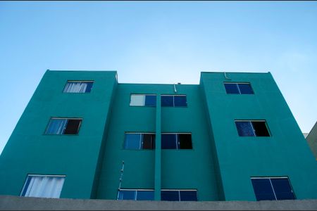 Apartamento para alugar com 55m², 2 quartos e 1 vaga Apartamento para alugar com 55m², 2 quartos e 1 vagaFachada