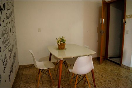 Apartamento para alugar com 55m², 2 quartos e 1 vaga Apartamento para alugar com 55m², 2 quartos e 1 vagaSala