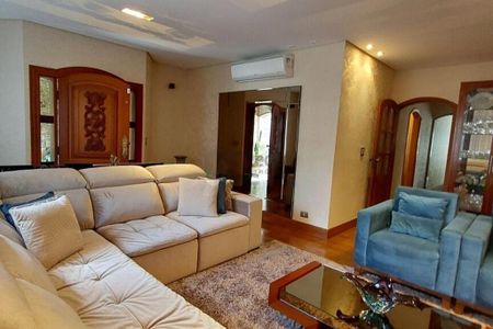 Casa à venda com 3 quartos, 369m² em Vila Santo Estevão, São Paulo