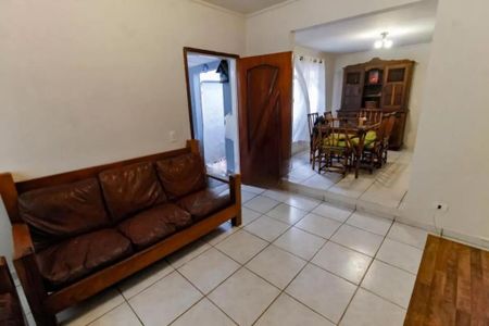 Casa à venda com 4 quartos, 180m² em Jardim Jucara, São Paulo