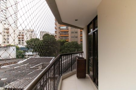 Apartamento à venda com 166m², 3 quartos e 2 vagasVaranda da Suíte 1