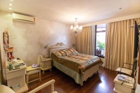 Apartamento à venda com 166m², 3 quartos e 2 vagasSuíte 2