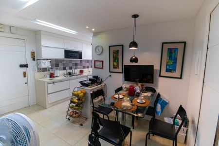 Apartamento à venda com 166m², 3 quartos e 2 vagasCozinha e Área de Serviço