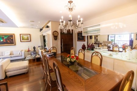 Sala de apartamento à venda com 3 quartos, 166m² em Icaraí, Niterói