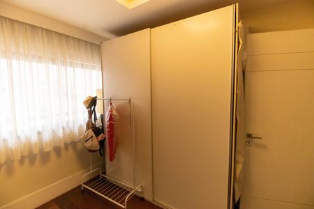 Apartamento à venda com 166m², 3 quartos e 2 vagasQuarto 
