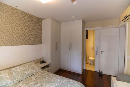 Apartamento à venda com 166m², 3 quartos e 2 vagasSuíte 1