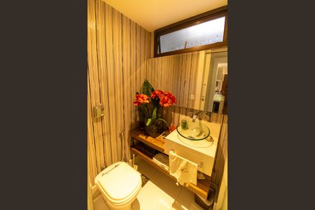 Apartamento à venda com 166m², 3 quartos e 2 vagasBanheiro Social