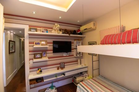 Apartamento à venda com 166m², 3 quartos e 2 vagasQuarto 