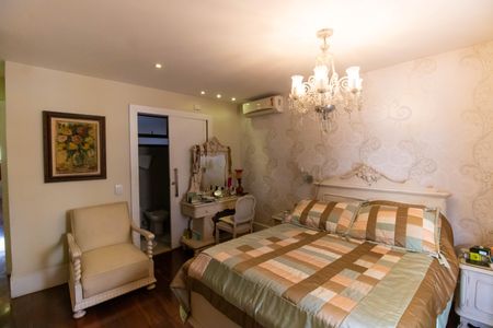 Apartamento à venda com 166m², 3 quartos e 2 vagasSuíte 2