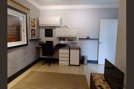 Casa à venda com 378m², 3 quartos e 3 vagas