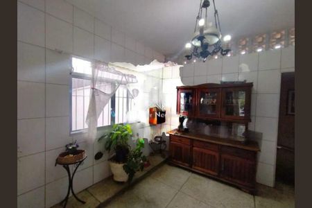 Casa à venda com 4 quartos, 260m² em Vila Jequitibas, Campinas