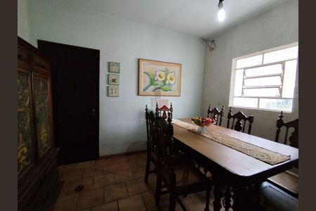 Casa à venda com 5 quartos, 230m² em Jardim Jucara, São Paulo