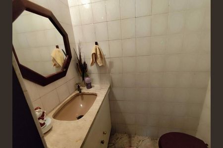 Casa à venda com 230m², 5 quartos e 3 vagas