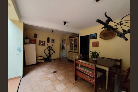 Casa à venda com 230m², 5 quartos e 3 vagas