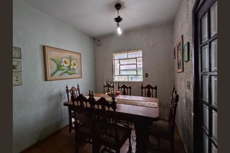 Casa à venda com 230m², 5 quartos e 3 vagas