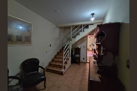 Casa à venda com 230m², 5 quartos e 3 vagas