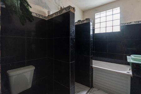 Casa à venda com 200m², 5 quartos e sem vagaBanheiro Suíte