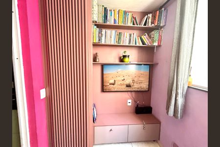 Sala de apartamento para alugar com 2 quartos, 47m² em Vila das Bandeiras, Guarulhos