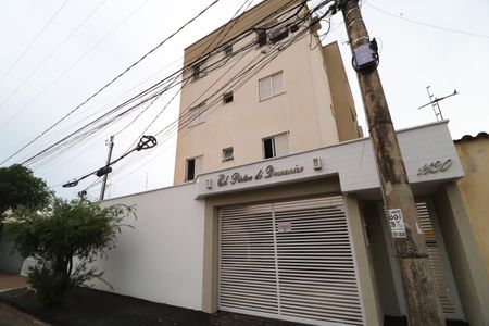 Apartamento para alugar com 55m², 2 quartos e 1 vagaFachada