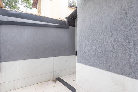 Casa à venda com 90m², 3 quartos e 1 vagaFundos