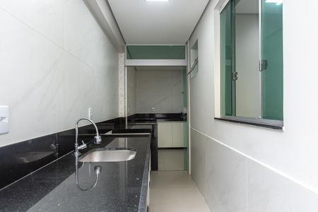 Casa à venda com 90m², 3 quartos e 1 vagaÁrea de Serviço