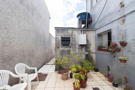 Casa à venda com 126m², 4 quartos e sem vaga Casa à venda com 126m², 4 quartos e sem vagaQuintal