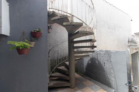 Casa à venda com 126m², 4 quartos e sem vaga Casa à venda com 126m², 4 quartos e sem vagaQuintal