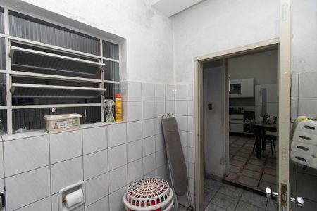 Casa à venda com 126m², 4 quartos e sem vaga Casa à venda com 126m², 4 quartos e sem vagaBanheiro 2