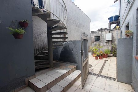 Casa à venda com 126m², 4 quartos e sem vaga Casa à venda com 126m², 4 quartos e sem vagaQuintal