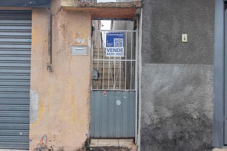 Casa à venda com 126m², 4 quartos e sem vaga Casa à venda com 126m², 4 quartos e sem vagaFachada