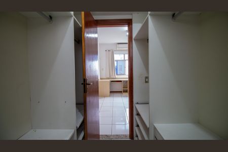 Apartamento para alugar com 78m², 2 quartos e 1 vaga Apartamento para alugar com 78m², 2 quartos e 1 vagaQuarto Suite Closet