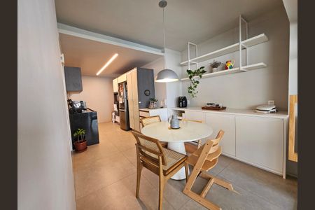 Apartamento para alugar com 161m², 3 quartos e 3 vagasCozinha