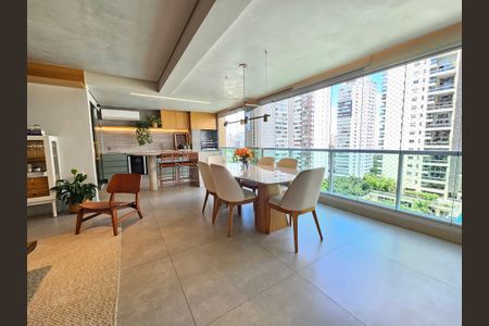 Apartamento para alugar com 161m², 3 quartos e 3 vagasSala