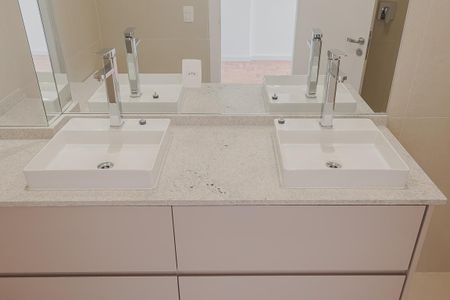 Apartamento à venda com 134m², 3 quartos e 1 vagaBanheiro da Suíte