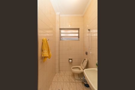 Casa à venda com 356m², 4 quartos e 3 vagas Casa à venda com 356m², 4 quartos e 3 vagasBanheiro Social