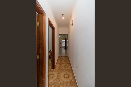 Casa à venda com 356m², 4 quartos e 3 vagas Casa à venda com 356m², 4 quartos e 3 vagasCorredor - Quarto