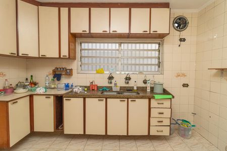 Casa à venda com 356m², 4 quartos e 3 vagas Casa à venda com 356m², 4 quartos e 3 vagasCozinha