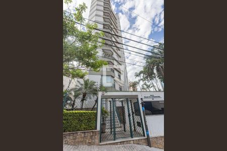 Apartamento à venda com 157m², 4 quartos e 3 vagas Apartamento à venda com 157m², 4 quartos e 3 vagasFachada