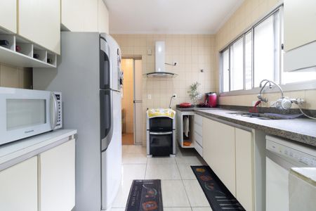 Apartamento à venda com 157m², 4 quartos e 3 vagas Apartamento à venda com 157m², 4 quartos e 3 vagasCozinha