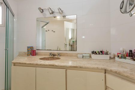 Apartamento à venda com 157m², 3 quartos e 3 vagasBanheiro da Suíte