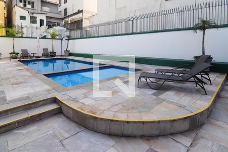 Apartamento à venda com 157m², 4 quartos e 3 vagas Apartamento à venda com 157m², 4 quartos e 3 vagasPiscina