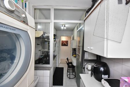 Apartamento à venda com 70m², 3 quartos e 1 vagaÁrea de Serviço