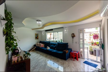 Casa para alugar com 297m², 3 quartos e 4 vagasSala