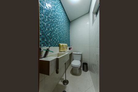 Casa para alugar com 297m², 3 quartos e 4 vagasBanheiro de serviço