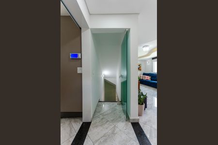 Casa para alugar com 297m², 3 quartos e 4 vagasEscada