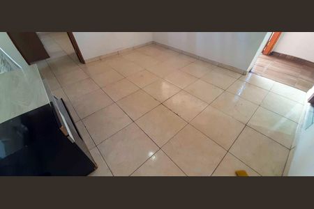 Sala de casa para alugar com 2 quartos, 118m² em Bussocaba, Osasco